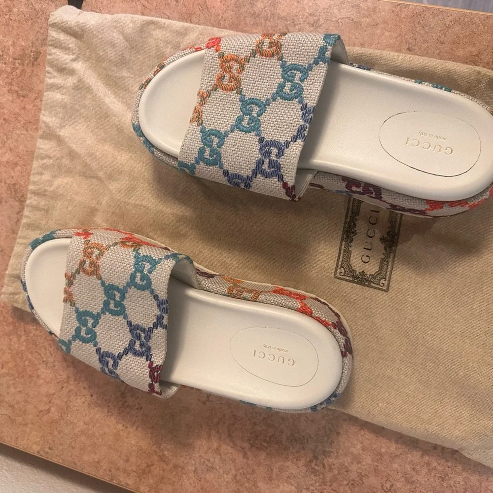MUTI COLOR GUCCI SLIDES🌈 - Picture 2 of 8